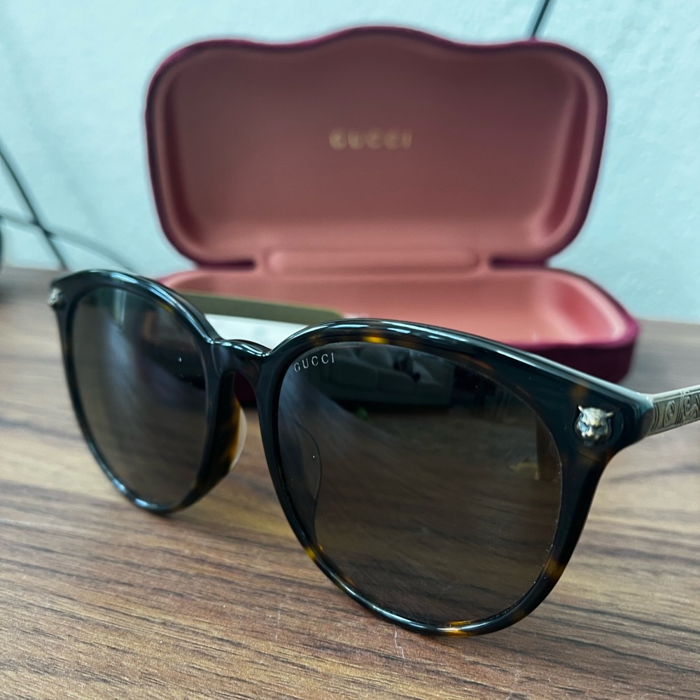 Gucci oversize women sunglasses